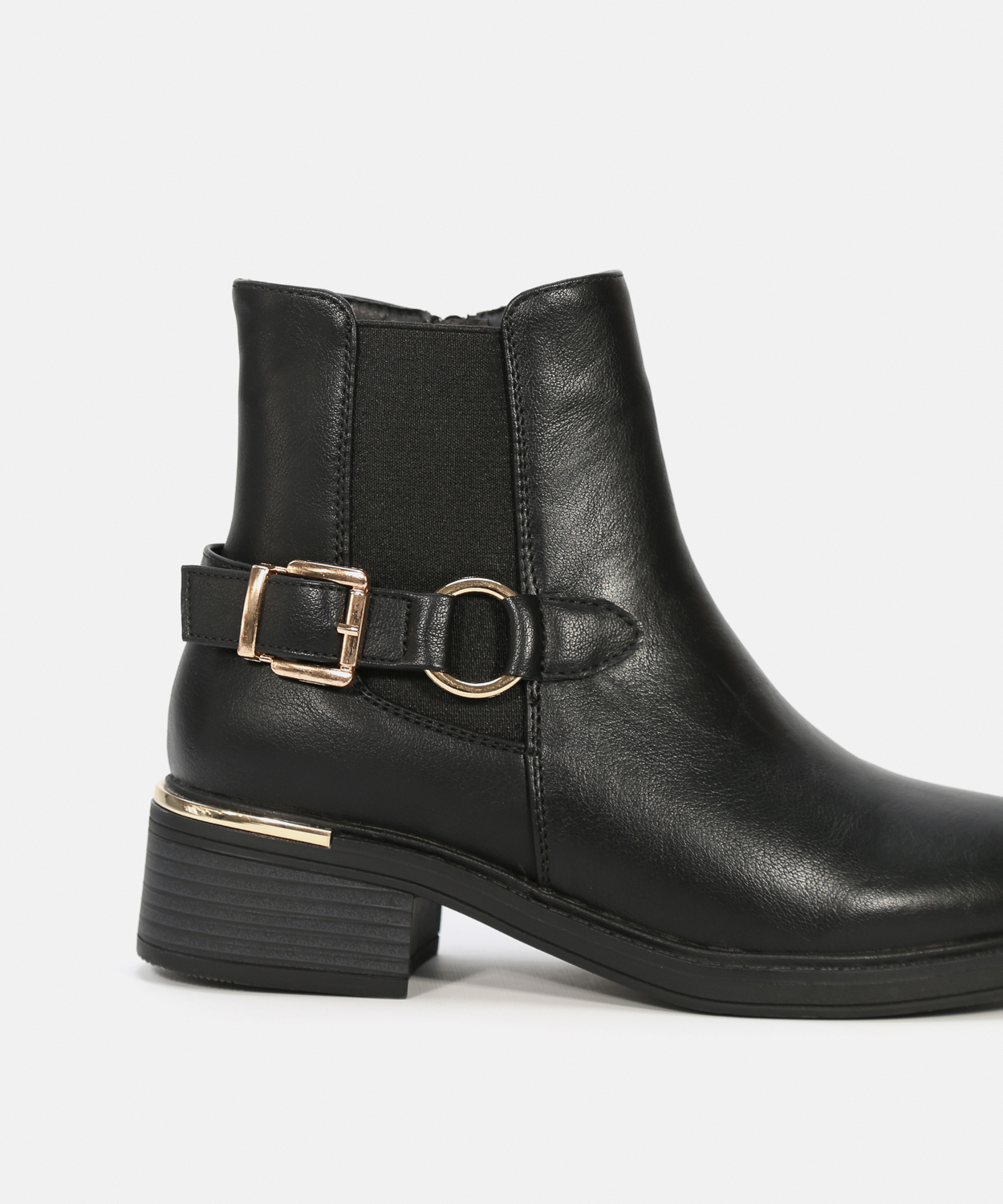 Botines planos detalles  image number null